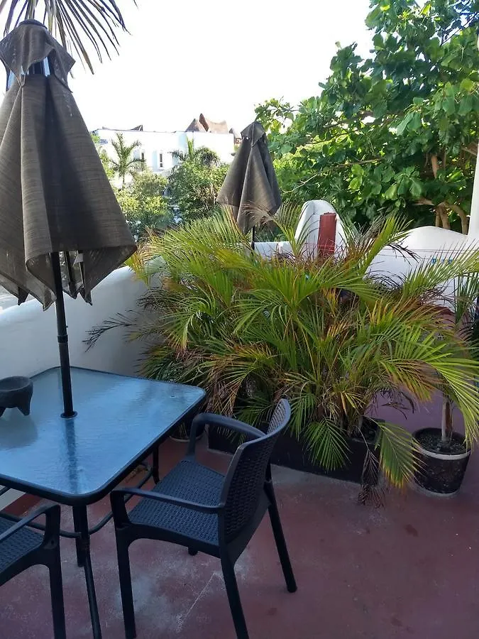 B&B Tiburon Playa del Carmen Bed and breakfast